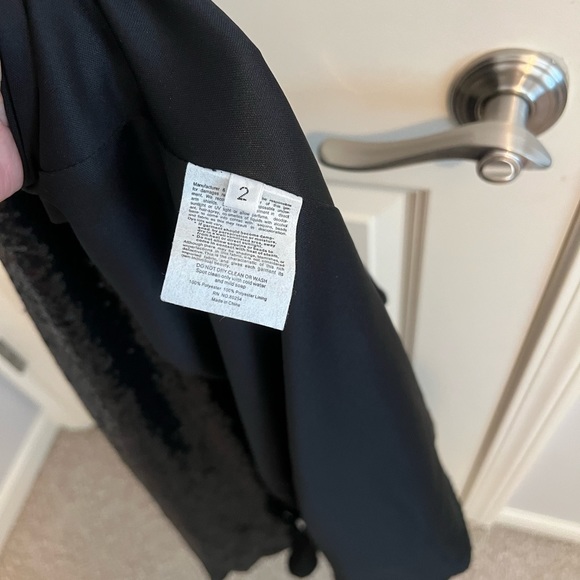 Beautiful Alyce Paris formal gown. Size 2 - Picture 4 of 8